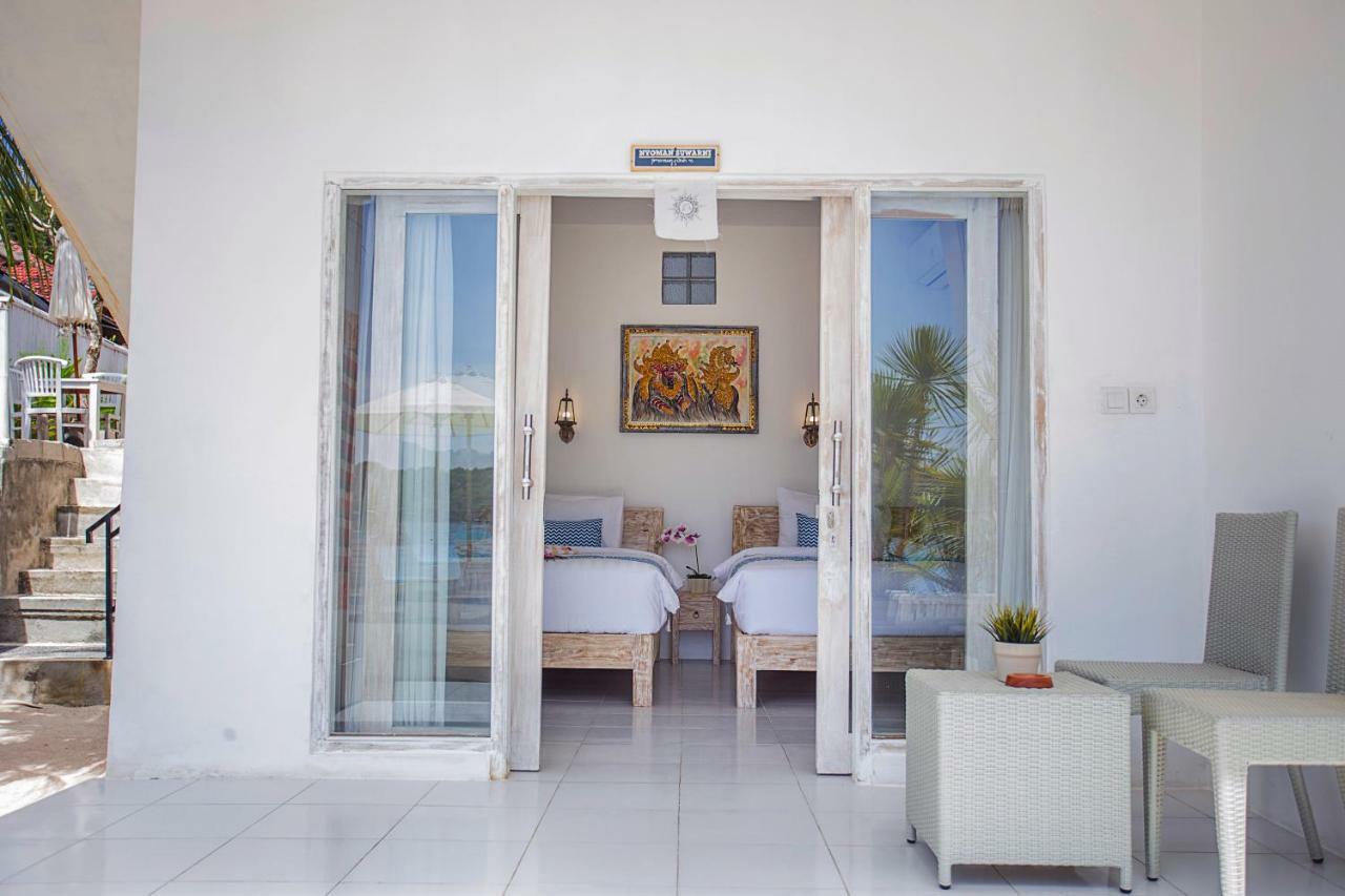 The Waterfront Beach House Lembongan Exterior foto
